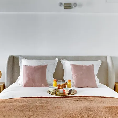 Tbs 194 - Elegant In